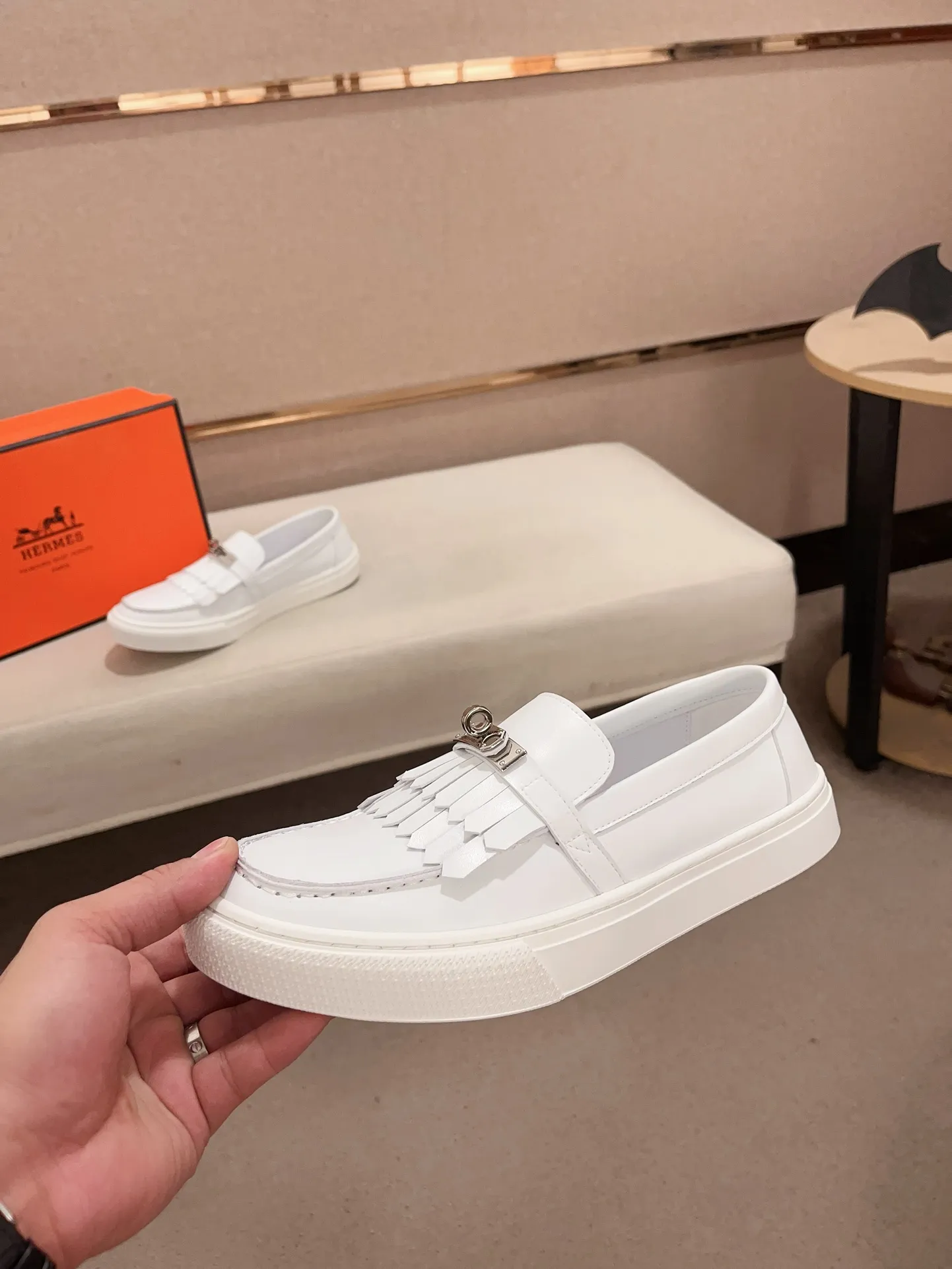 Men's clothing and shoes💰: 420💰《HERMES》【Classic Original Version】Hermès; Top 🔝 Purchasing Agency 🔍🔍Men's latest 🇺🇸 counter sales simultaneously, original ▲▲cowhide imported from Italy ▲▲Exquisite workmanship (Italian 🇮🇹Imported water-dyed 🐂cowhide lining) sole: original sole provided by the original factory, ⚠️exclusive double-layer activity·TPR·rubber·combined molded outsole; Code number: 38-44 (45/46 can be customized, non-refundable)